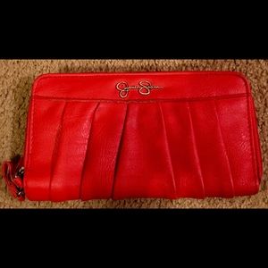 Jessica Simpson wallet