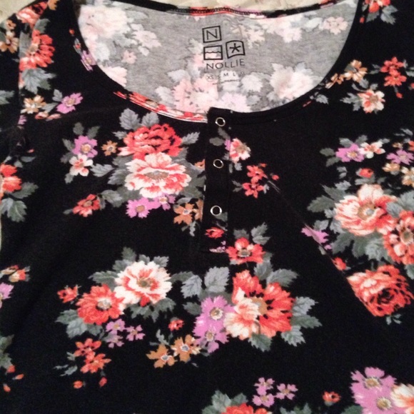 Pacsun Xs floral crop top - Picture 2 of 3
