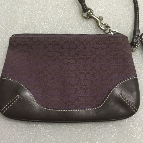Coach wristlet - Picture 2 of 4