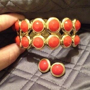 Bracelet and earring set