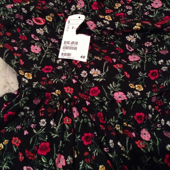 Brand new H&M floral dress!! - Picture 2 of 2