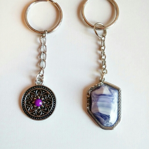 2 handmade mandala flower & Geode keychain