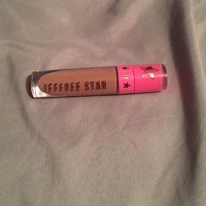 Jeffree Star liquid lipstick in Celebrity Skin
