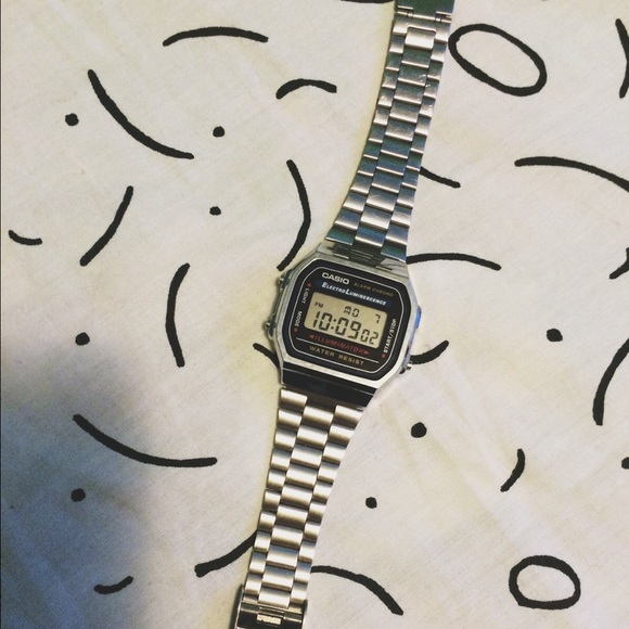⚫️SOLD⚫️ Casio Digital Watch 🌻
