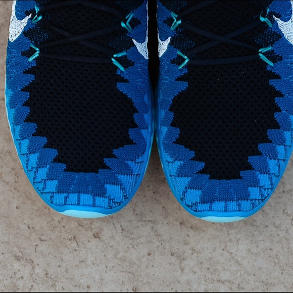 Nike Flyknite 3.0 (mens 8) (women's 10)
