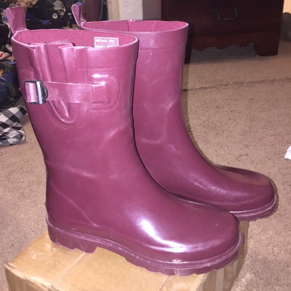 Burgundy Rain boots - Picture 2 of 2