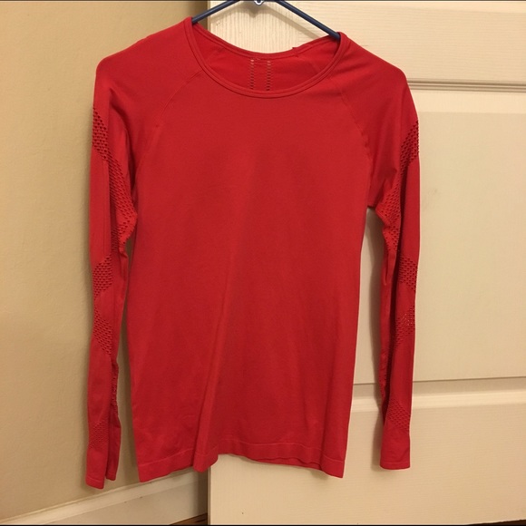 Fabletics athletic shirt
