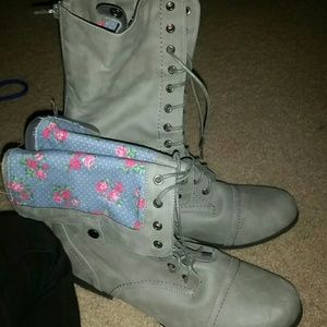 Combat boots