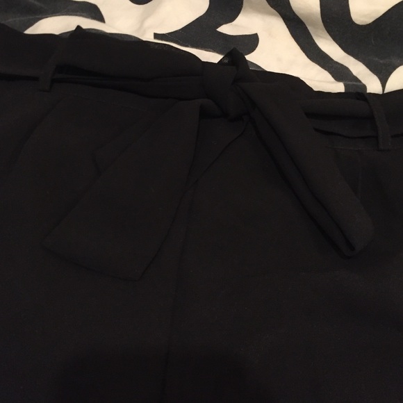 Black shorts - Picture 2 of 2