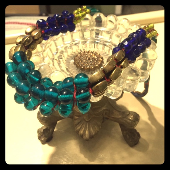 Gorgeous Beaded Statement Necklace - Picture 1 of 4