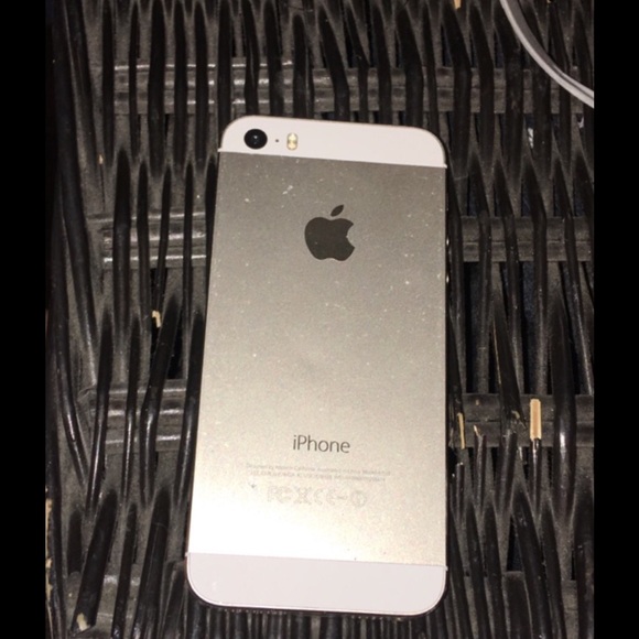 iPhone 5s - Picture 2 of 2