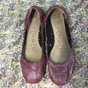 Metallic raspberry flats