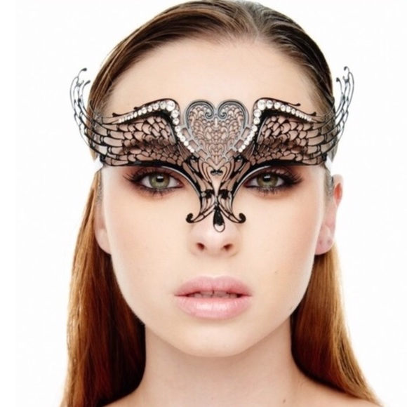 Luxurious Laser Cut Black Tiara Masquerade Mask