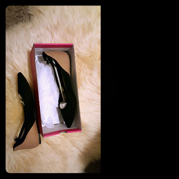 Shoe Dazzle flats