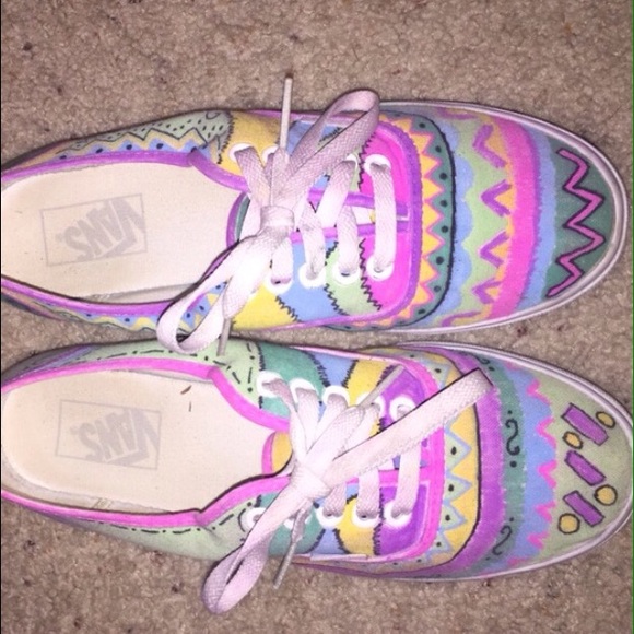 Eccentric Vans! - Picture 2 of 4