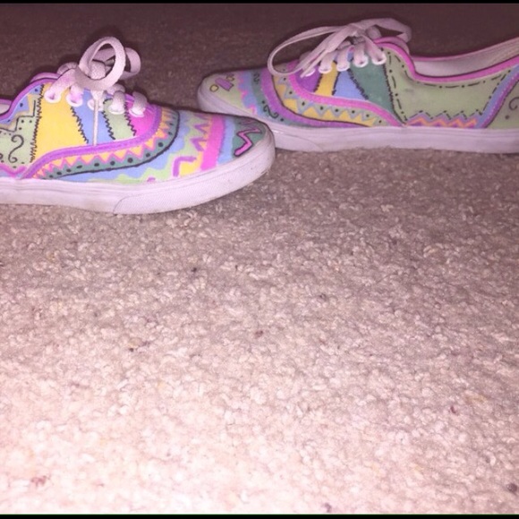 Eccentric Vans! - Picture 4 of 4