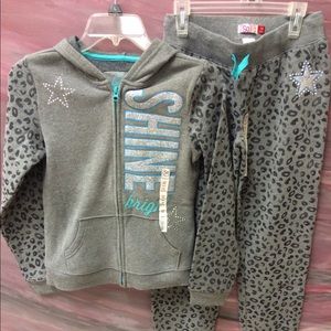 Girls sweatsuit