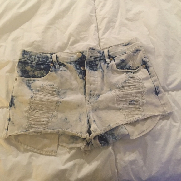 Acid Wash High-waisted Cut-off Jean Shorts