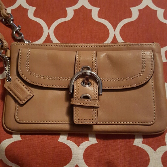 Coach Handbags - NEW Tan Coach Wristlet w/Front Pocket