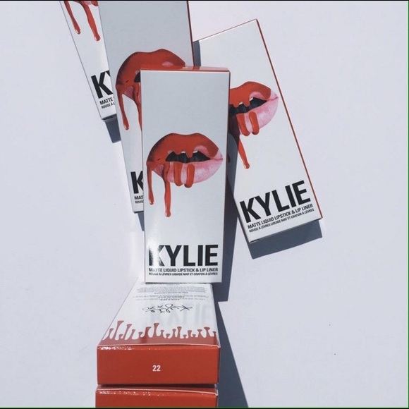 Kylie Jenner Lipkit 22