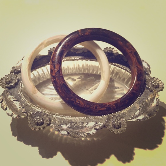 White Vintage Pearlescent Bangle Bracelet ONLY