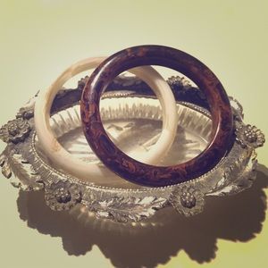 White Vintage Pearlescent Bangle Bracelet ONLY