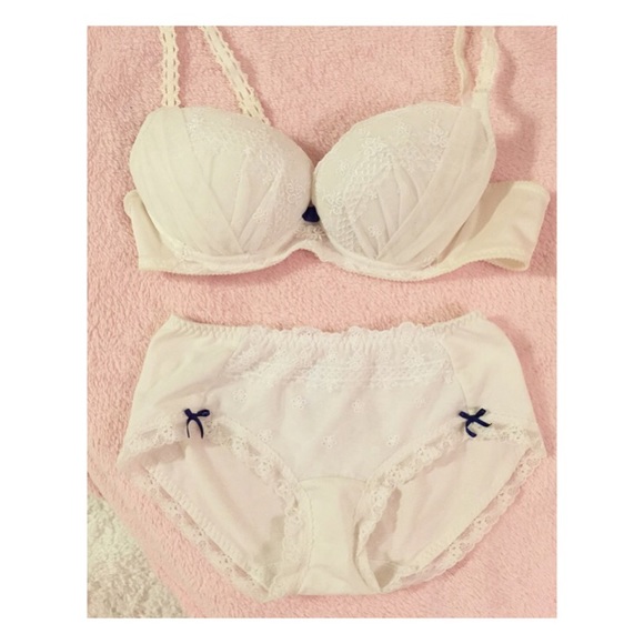 Black Friday Sale!! Matching bra and pantie.