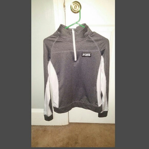 PINK Ultimate Half Zip