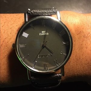 LUXURY FASHION MENS QUARTZ LEATHER WATCH LUXURY FASHION MENS QUARTZ LEATHER WATCH