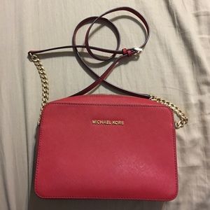 Micheal Kors jet set leather large crossbody bag