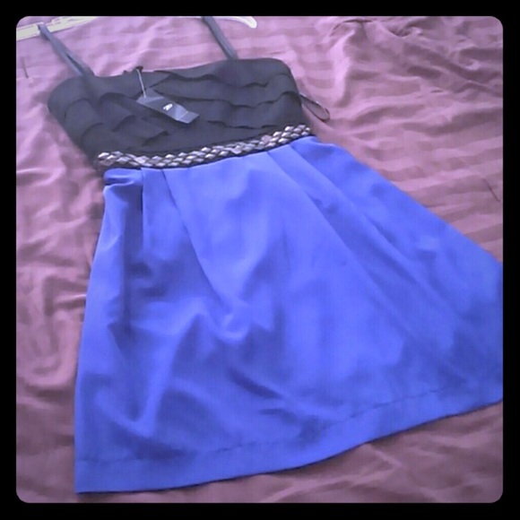 2b Bebe brand new medium dress