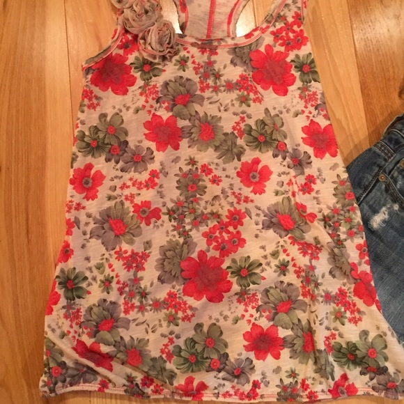 Floral Razorback Top - Picture 2 of 3