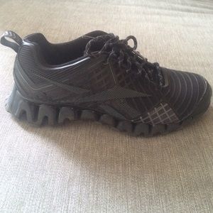Reebok ZigTech wom8/men6.5