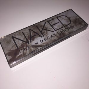 Urban Decay Naked Smoky Pallette