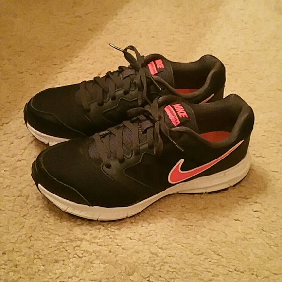 Nike Shoes - Nike shoes