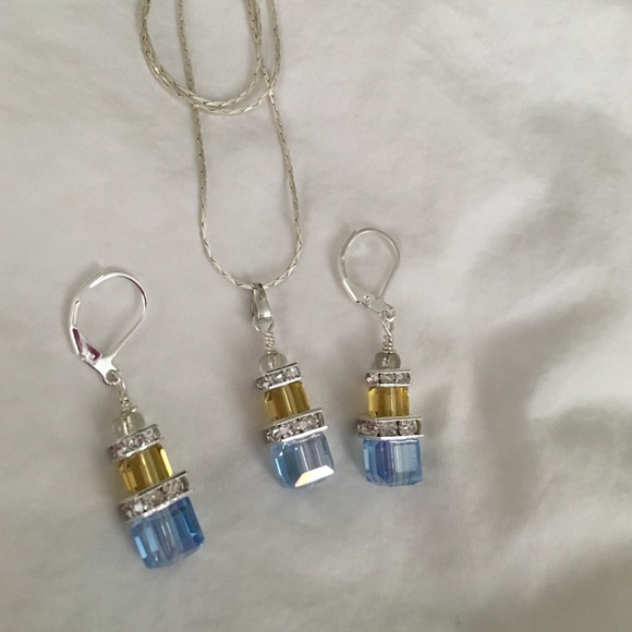 Earring pendant set