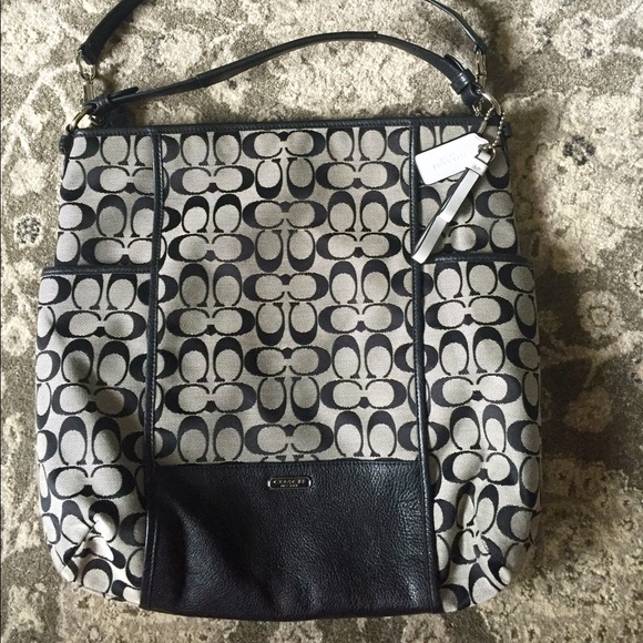NEW💗💗 Roomy Coach Bag👜