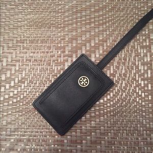 TORY BURCH ROBINSON LUGGAGE TAG.