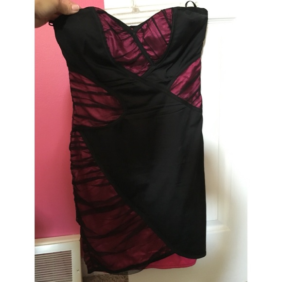 BEBE strapless black | pink dress
