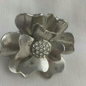 Silver flower ring