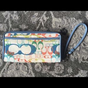 Multi-Color Coach Wristlet Wallet💗💗