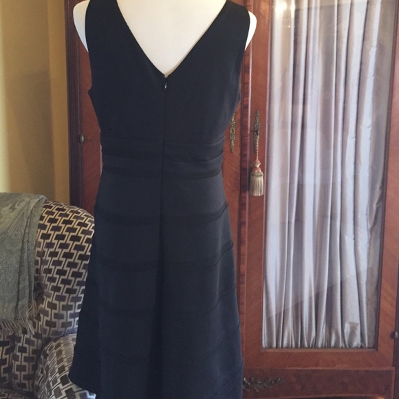 Black Aline dress - Picture 3 of 4