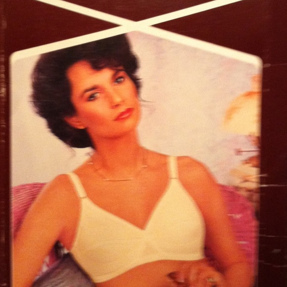 Meet your Posh Ambassador, Sara Jane Blazo 😘😍 - Picture 3 of 5