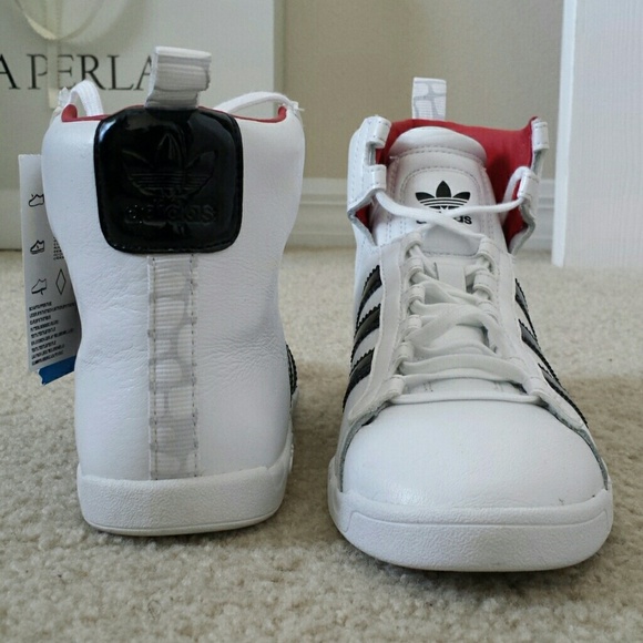 🚫SOLD🚫Adidas Originals mid sneakers - Picture 2 of 4