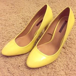 Sale! ZARA pastel yellow leather heels!👑