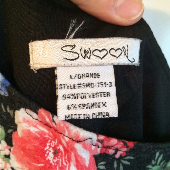 One shoulder Body con Floral dress - Picture 2 of 3