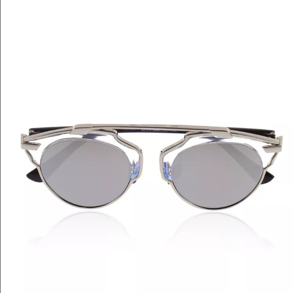 Ⓜ️SOLDⓂ️Mirrored Lenses Sunglasses - Picture 4 of 4