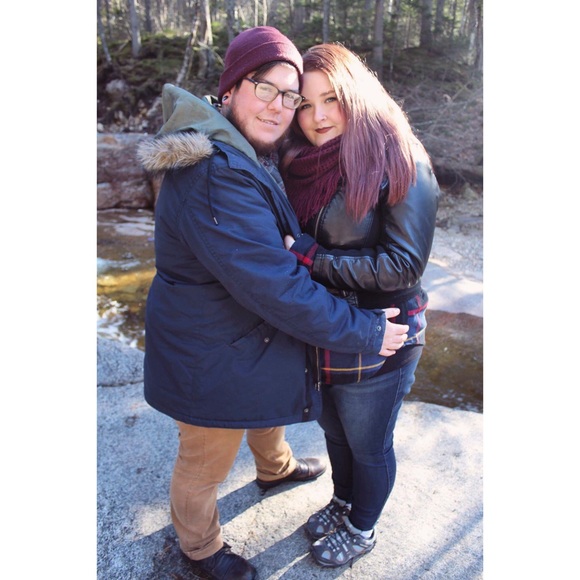 👋🏻 Shop my closet! About Me 💐 - Picture 3 of 3