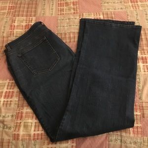 #JanetsTreasures  Jones of New York stretch jean