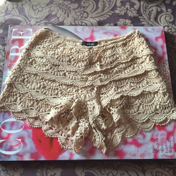 Bebe Crochet Shorts - Picture 2 of 4